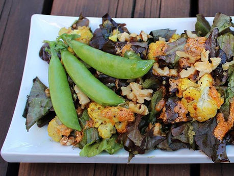 Salade de choux-fleurs rôtis cari-coco